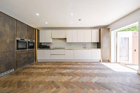 undefined, Lea Bridge Road, E17, Walthamstow, London, E17