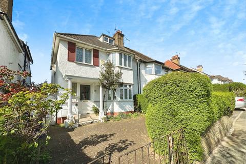 undefined, Millway, London, NW7