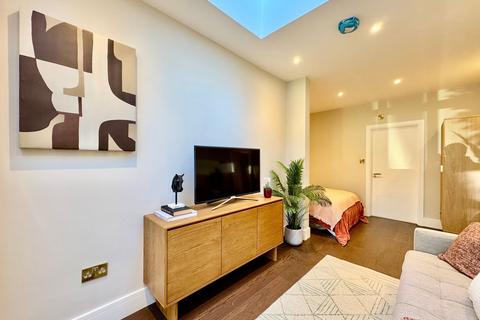 undefined, Brondesbury Park, Nova House, NW6