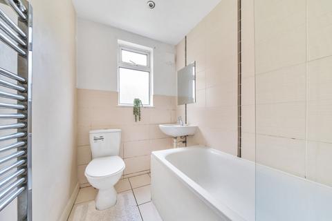 2 Boundary Close, Kingston Upon Thames, KT1 3PE