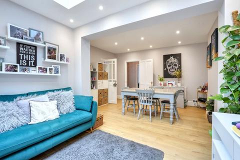 3 bedroom semi-detached house for sale, Willington Street, Maidstone, ME15