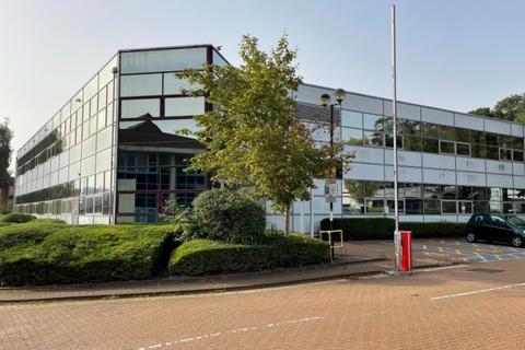 Research & development facility to rent, Mark Rd Hemel Hempstead HP2 7BN