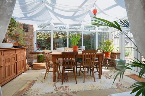 2 bedroom detached house for sale, Glue Hill, Sturminster Newton