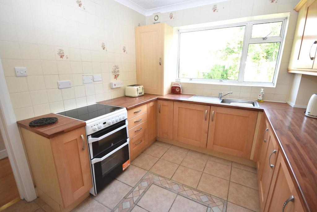 Kitchen..JPG