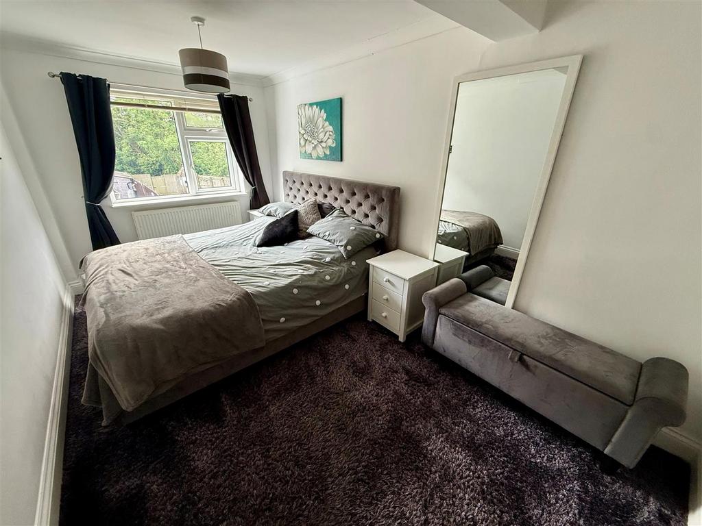 BC76 Bed3.jpg