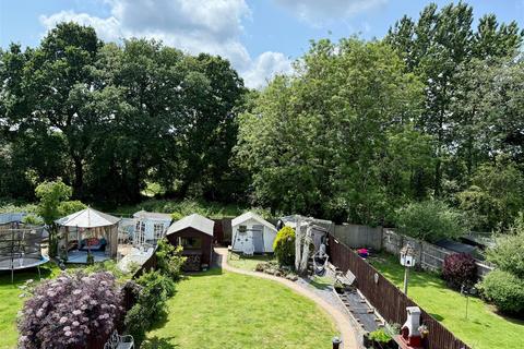 76 Binley Close, Shirley, Solihull, B90 2RB