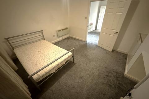 Studio to rent, Bertram Street, Roath, Cardiff