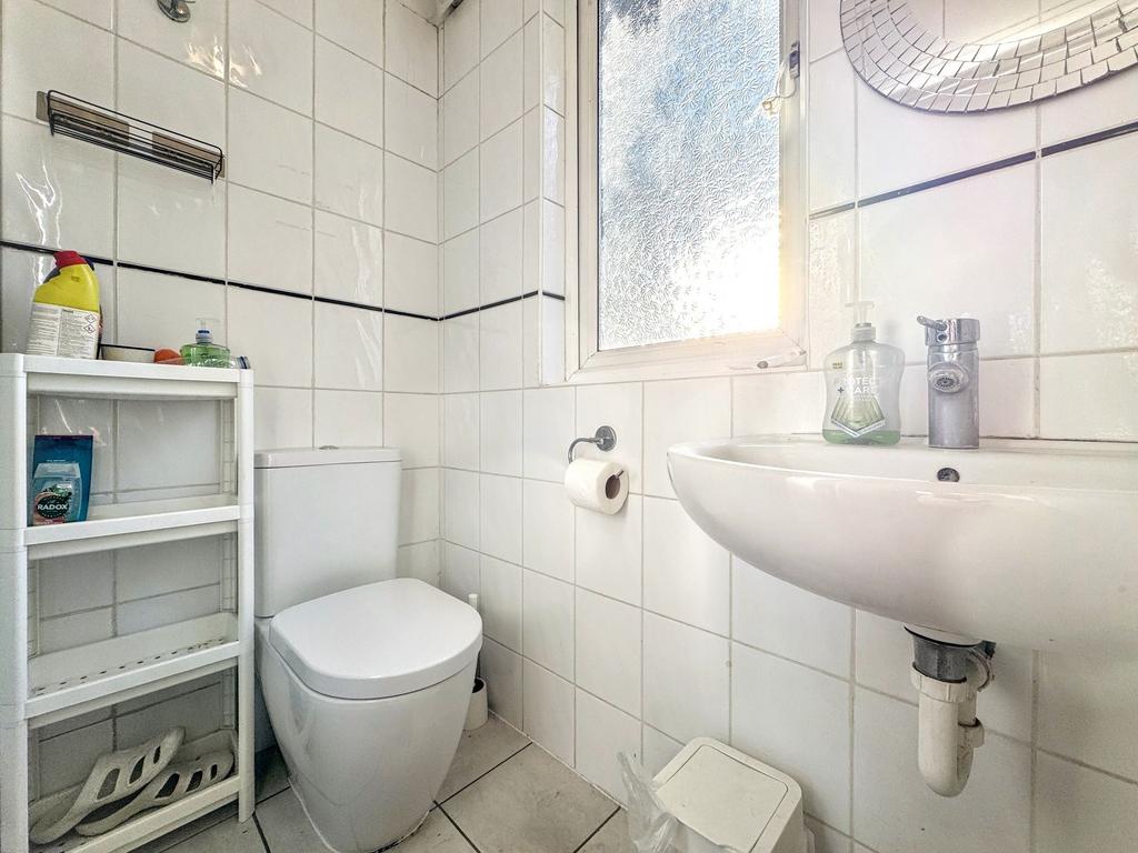 Family shower room