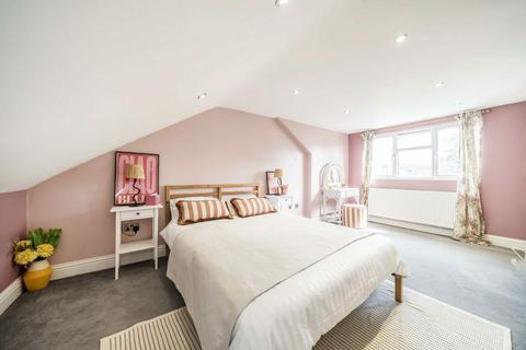 2 bedroom flat for sale, Acton Lane, London W3