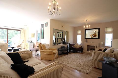 3 bedroom detached bungalow for sale, Toms Lane, Kings Langley WD4