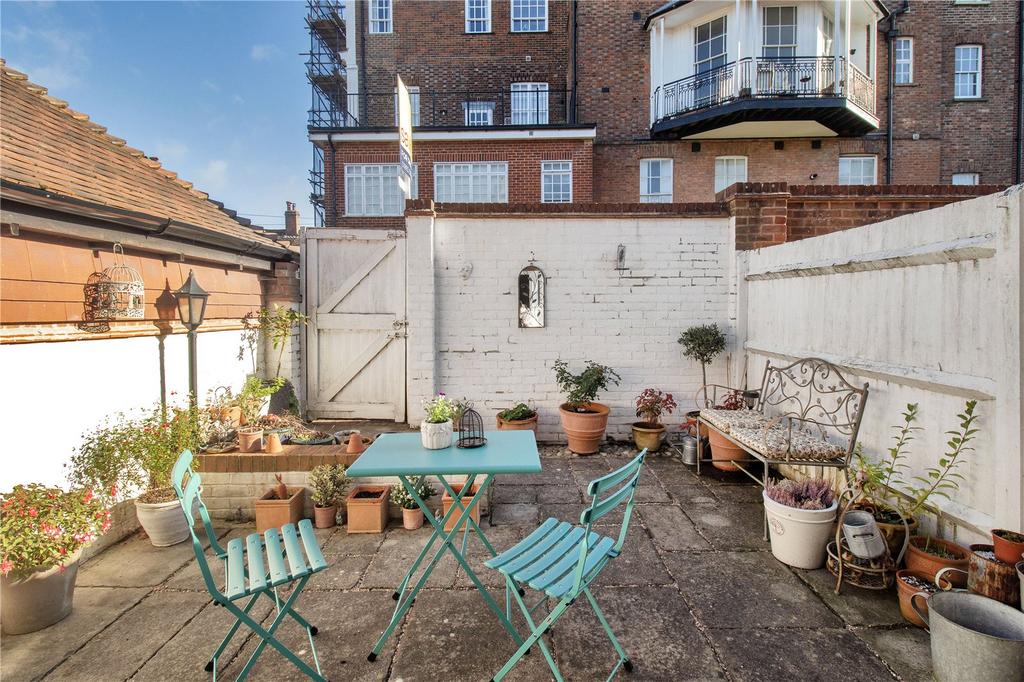 Courtyard Garden