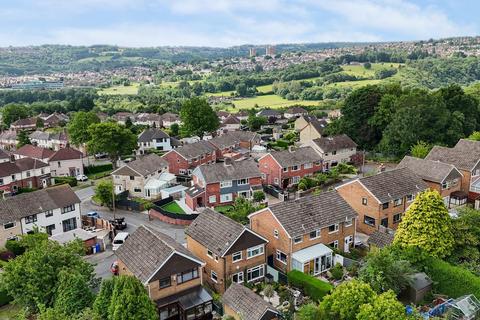 8 Studfield Drive, Sheffield, S6 4SN