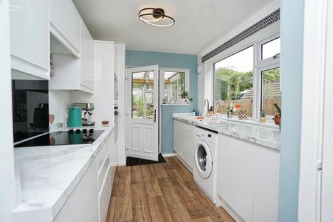 8 Studfield Drive, Sheffield, S6 4SN