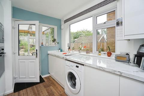 8 Studfield Drive, Sheffield, S6 4SN