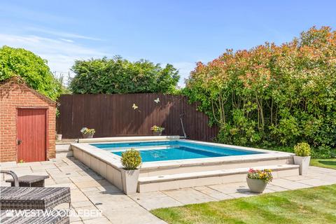 5 bedroom detached house for sale, Riverside Avenue, Broxbourne EN10