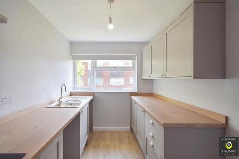 2 bedroom maisonette to rent, Hendingham Close, Tuffley, Gloucester