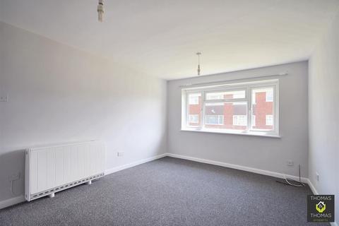 2 bedroom maisonette to rent, Hendingham Close, Tuffley, Gloucester