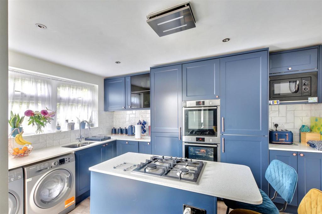 Kitchen 5.jpeg
