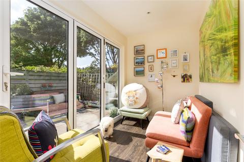 39 Dudley Crescent, Edinburgh, EH6 4QJ