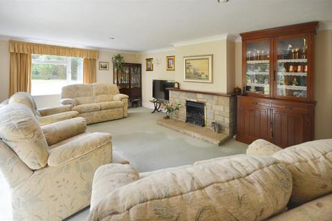3 bedroom detached bungalow for sale, Wyke Road, Gillingham
