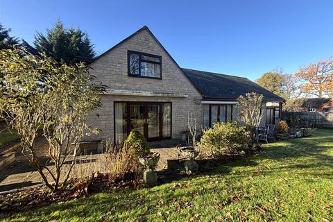 3 bedroom detached bungalow for sale, Wyke Road, Gillingham