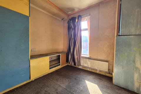 2 bedroom terraced house for sale, Stanley Street, Chadderton, Oldham, Greater Manchester, OL9