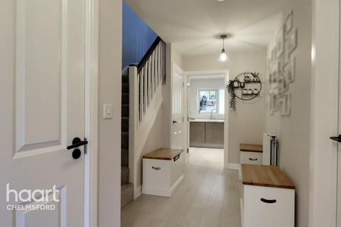 5 bedroom semi-detached house for sale, Fairway Drive, Chelmsford