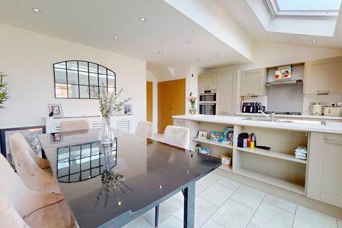 3 bedroom detached house for sale, Farmyard Close, Blackthorn, Northampton, NN3 8BU