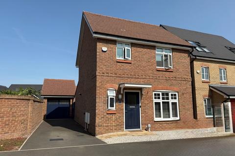 1 Farmyard Close, Northampton, NN3 8BU