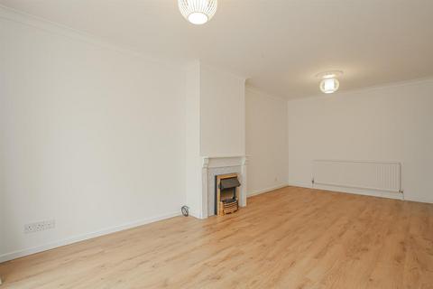 2 bedroom semi-detached bungalow to rent, Chorefields, Kidlington