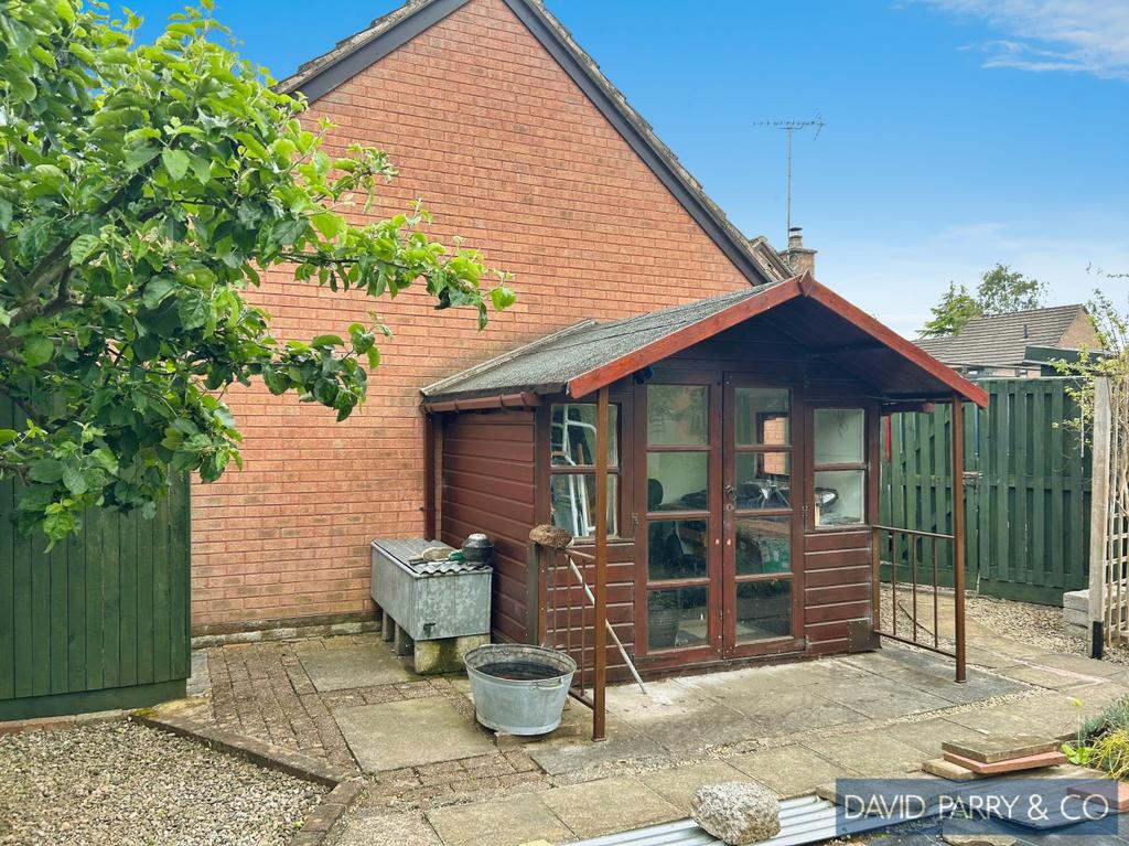 3 bedroom detached bungalow