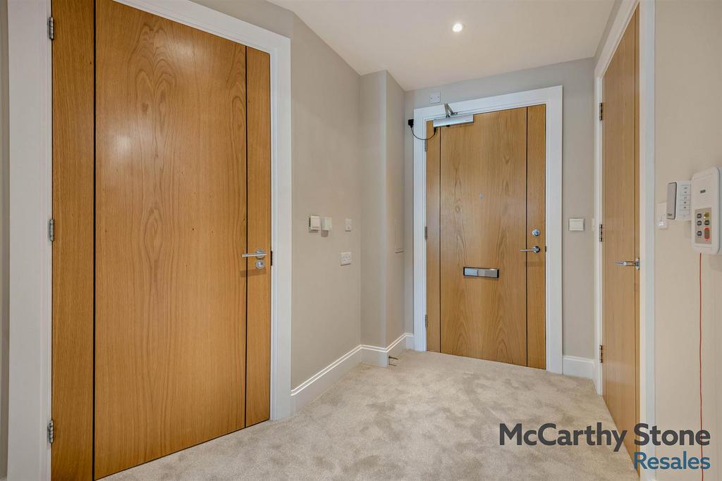 8667783-interior10-800.jpg