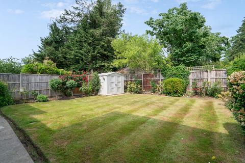 5 bedroom detached house for sale, St Thomas Drive, Pinner, HA5