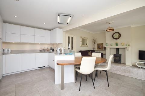 5 bedroom semi-detached house for sale, Carlton Avenue, Broadstairs, Kent, CT10