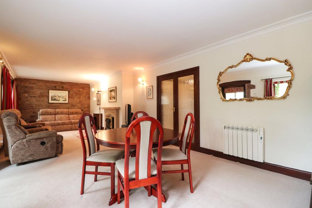 Dining Lounge