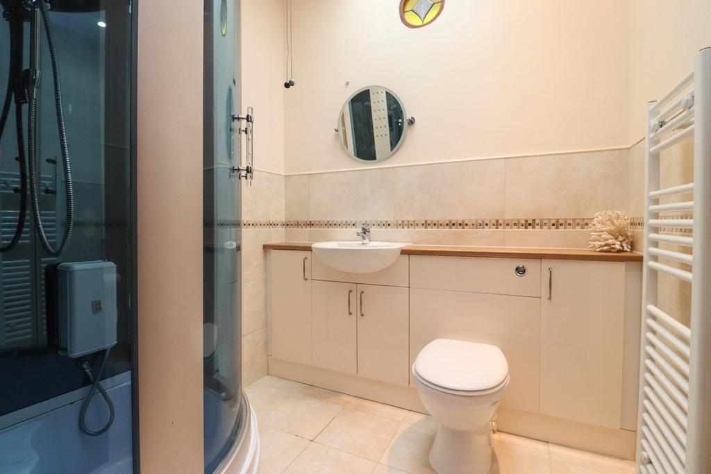 En-suite shower room