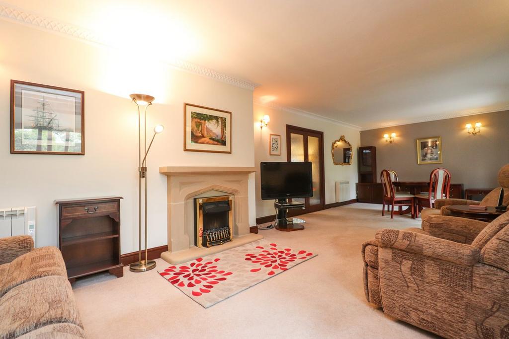 Dining Lounge
