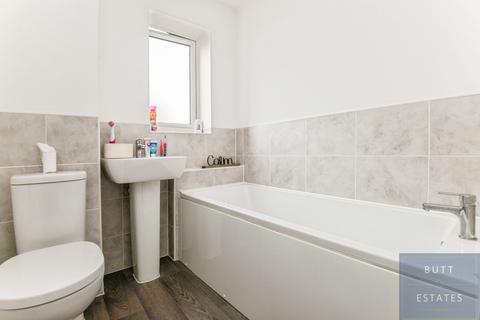 14 Buzzard Way, Cranbrook, Exeter, EX5 7GX