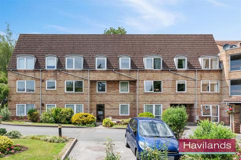 1 bedroom flat for sale, Homewillow Close, London