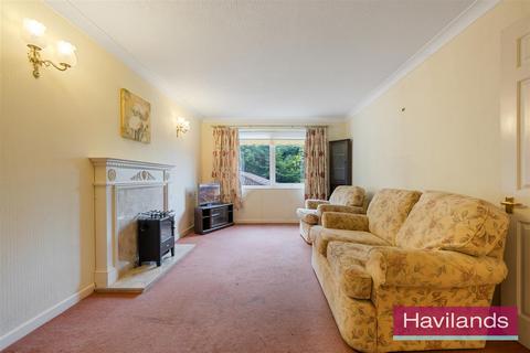 1 bedroom flat for sale, Homewillow Close, London