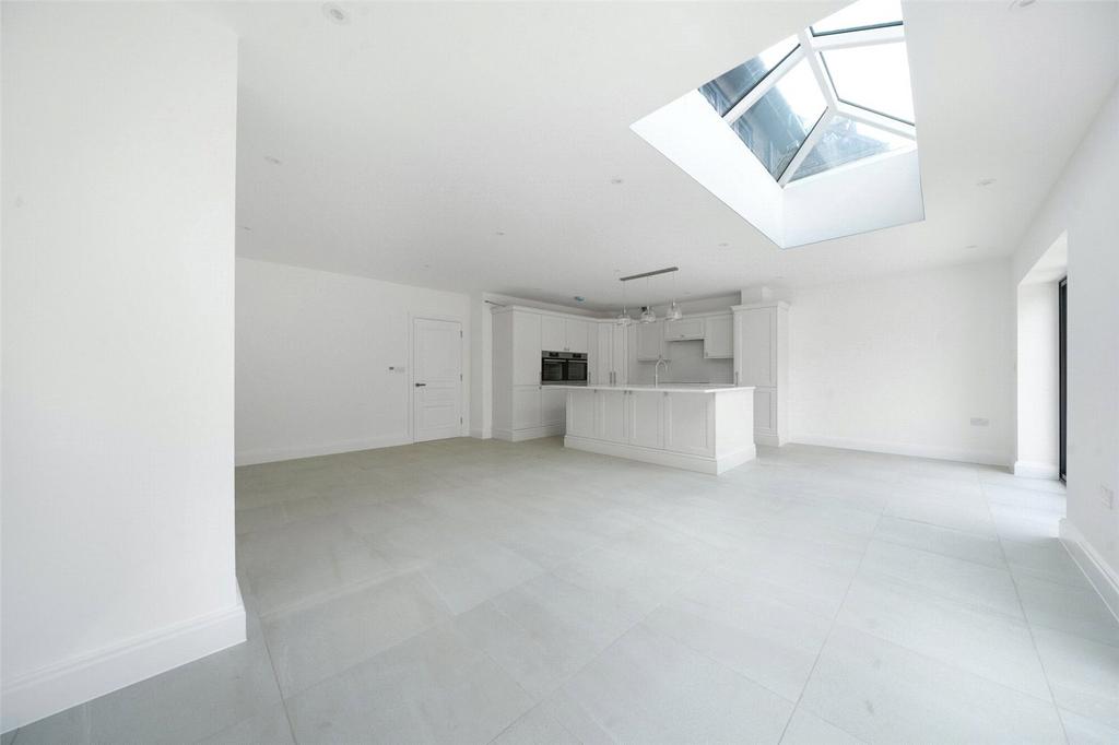 Reception/Kitchen