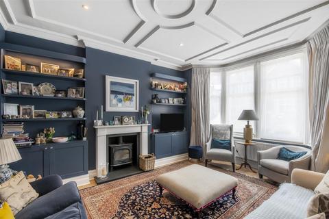 152 Dora Road, London, SW19 7HJ