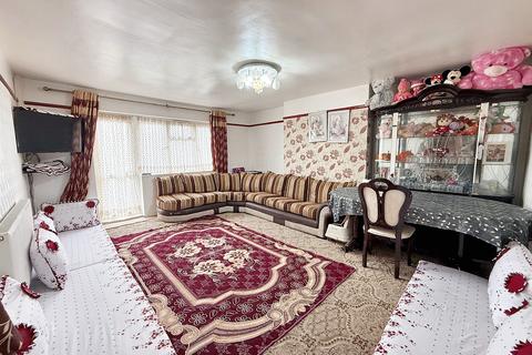 undefined, Fern Grove, FELTHAM TW14