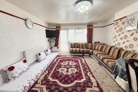 undefined, Fern Grove, FELTHAM TW14