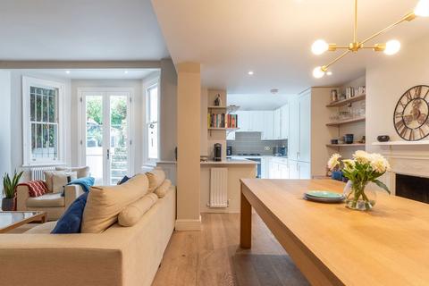 2 bedroom flat for sale, Earls Court Road, London SW5