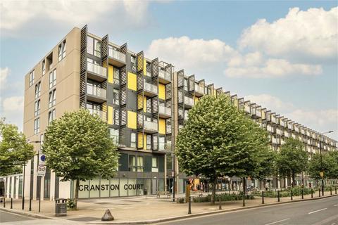 Bloemfontein Road, London W12