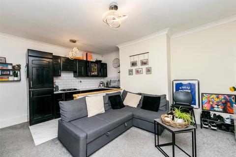 1 bedroom end of terrace house for sale, Inghams View, Pudsey, Leeds