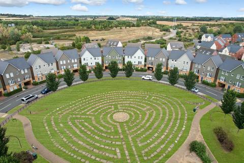 4 bedroom semi-detached house for sale, Carmania Circle, Brooklands, Milton Keynes