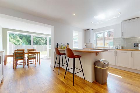 23 Coleridge Close, Bletchley, Milton Keynes, MK3 5AF