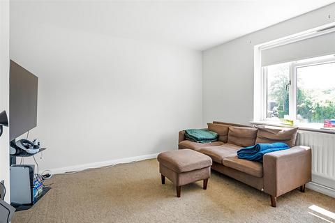 59 Eastgate, Banstead, SM7 1RP